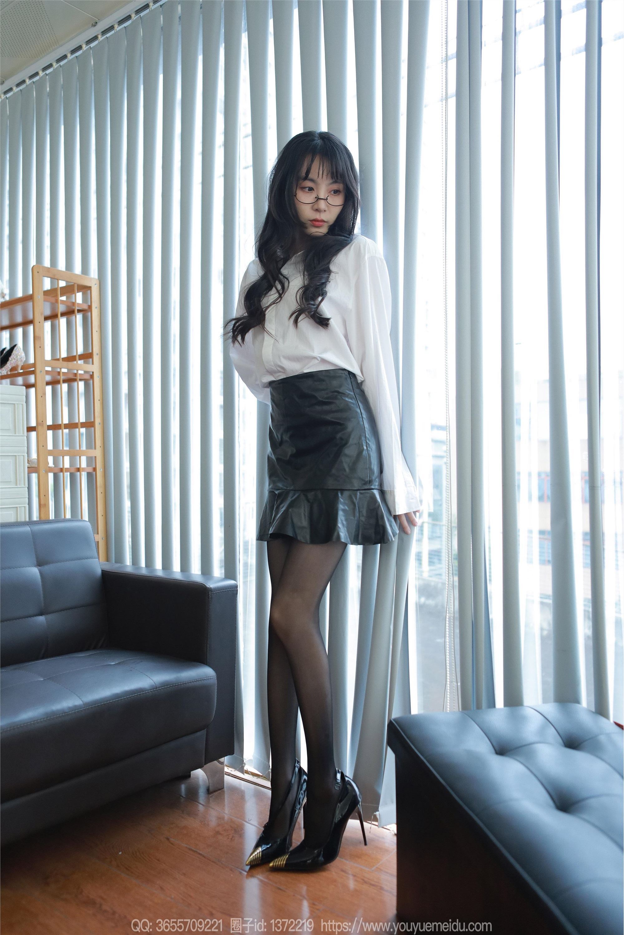 IESS异思趣向  2023.12.20 丝享家 1616 团团《乌黑红润》